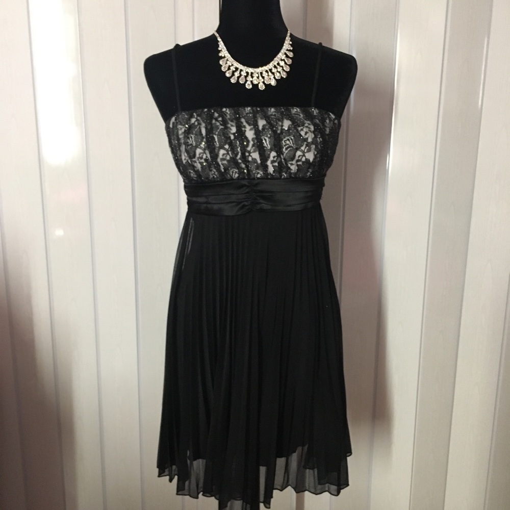 Finesse black and silver gorgeous medium dress
